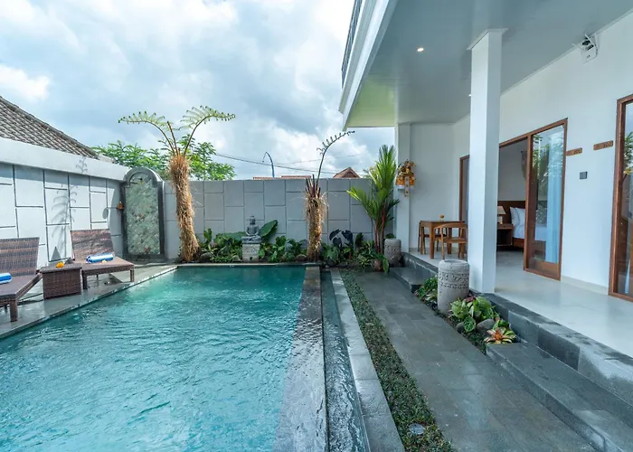 Erira House Hotel 2*