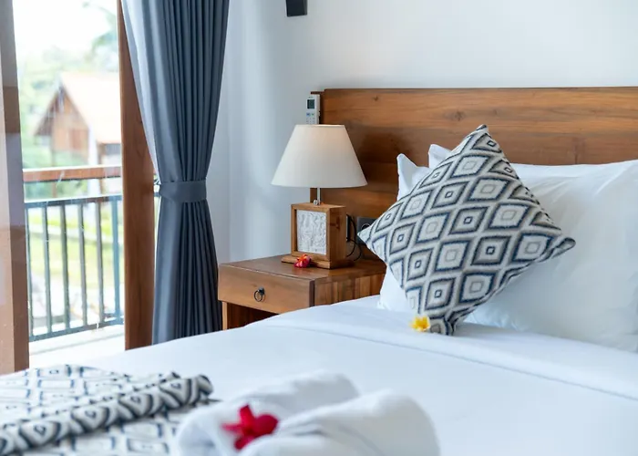 Erira House Hotel 2*