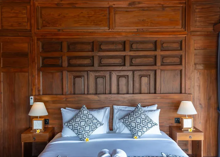 Erira House Hotel