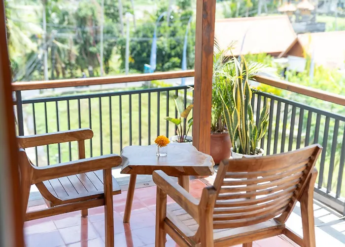Erira House Hotel 2*
