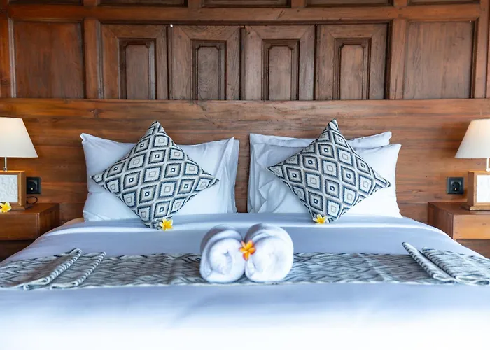 Erira House Hotel 2*