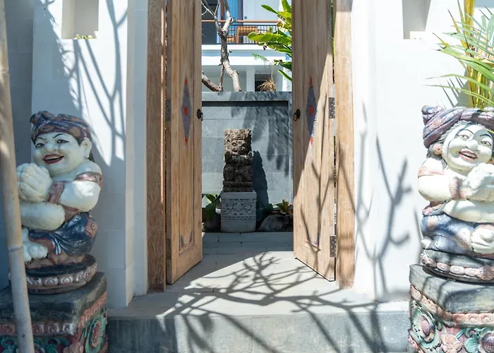Hotel Erira House 2*